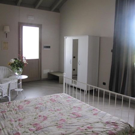 Agriturismo Bassanine Монтичелли-д’Онджина Номер фото