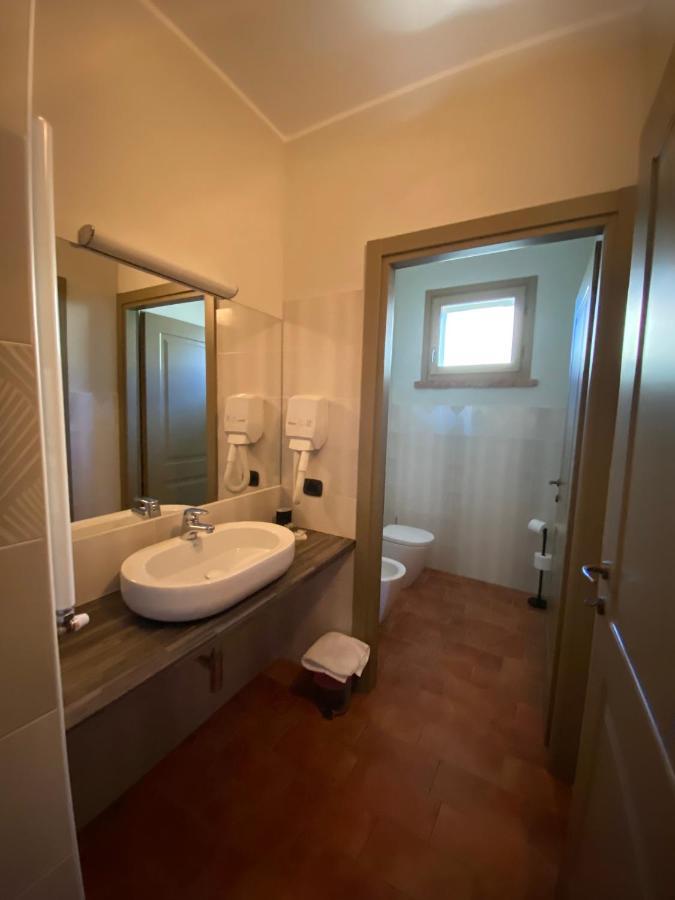 Agriturismo Bassanine Монтичелли-д’Онджина Экстерьер фото